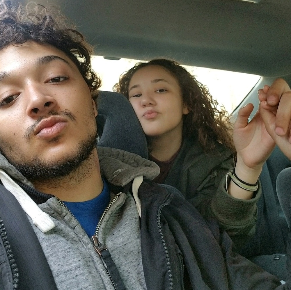 Meet your Posher, Yani